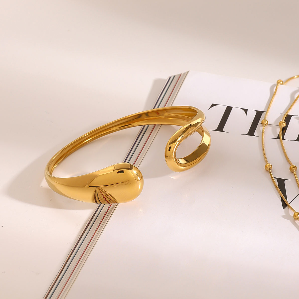 Soléa Open Cuff Bracelet