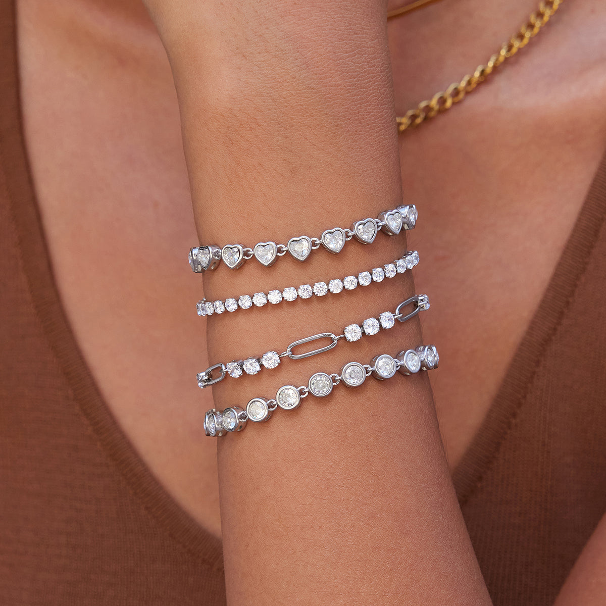 Celinae – Three-Stone Link Bracelet, 18K Gold Finish