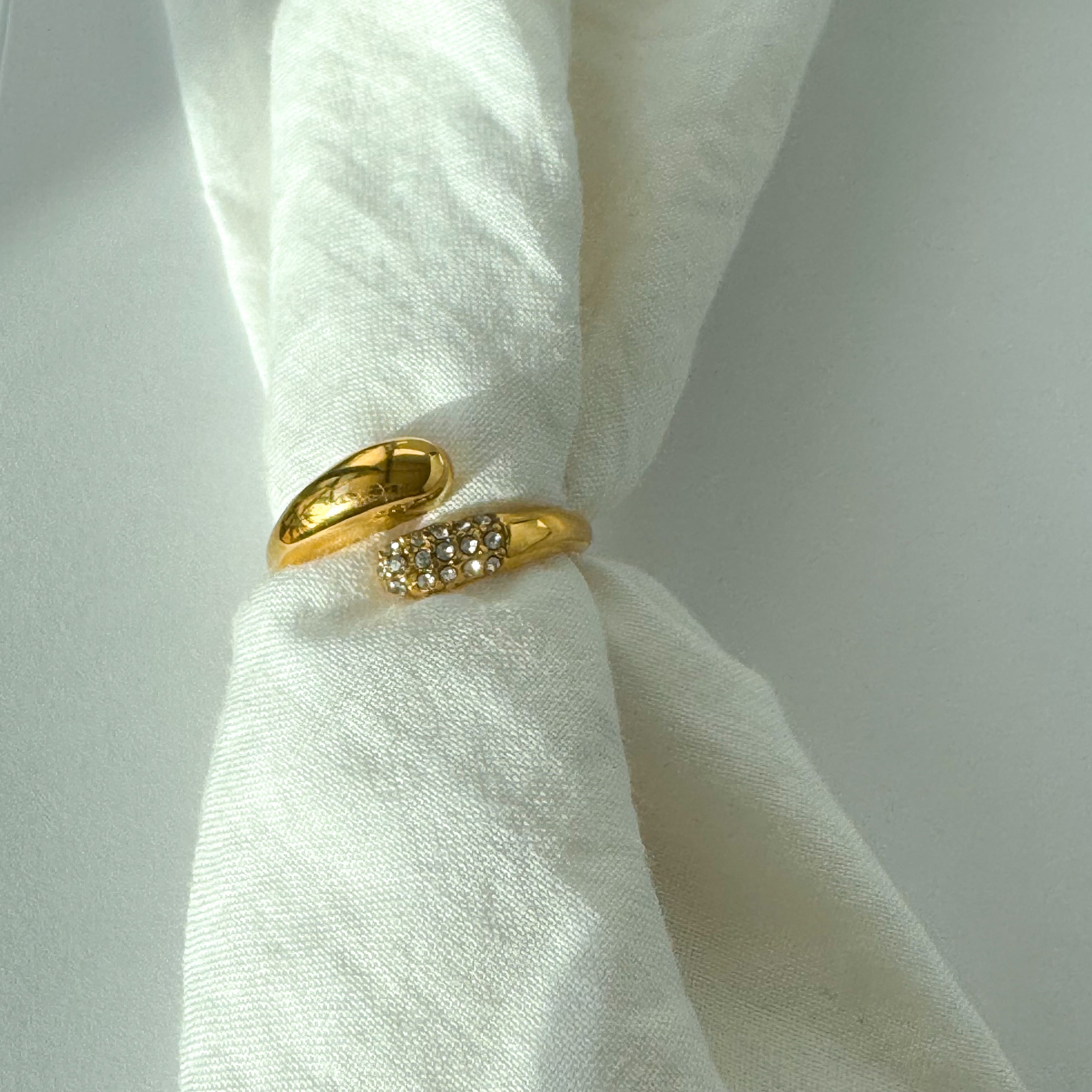 Serpentina Ring