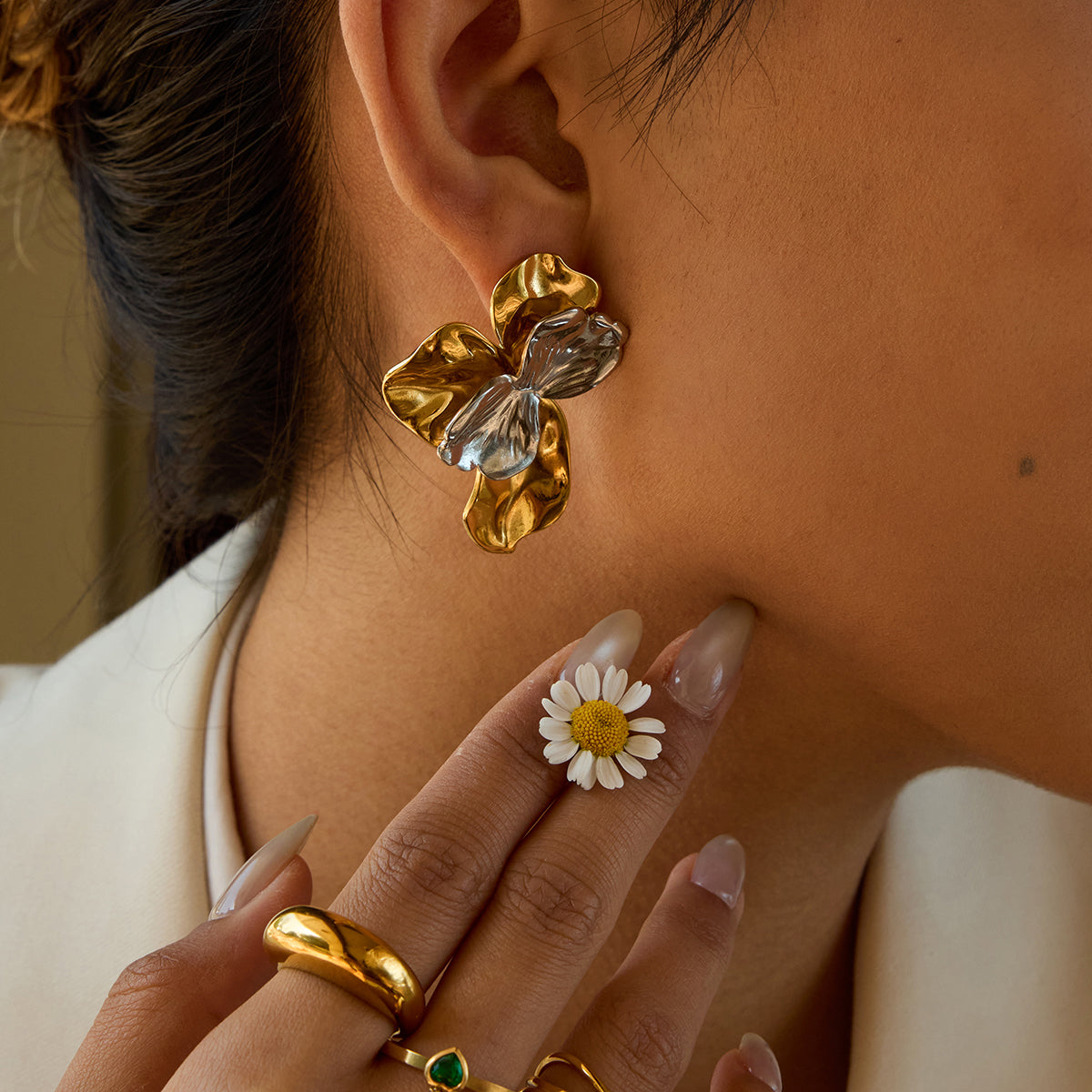 Wave Petal Earrings
