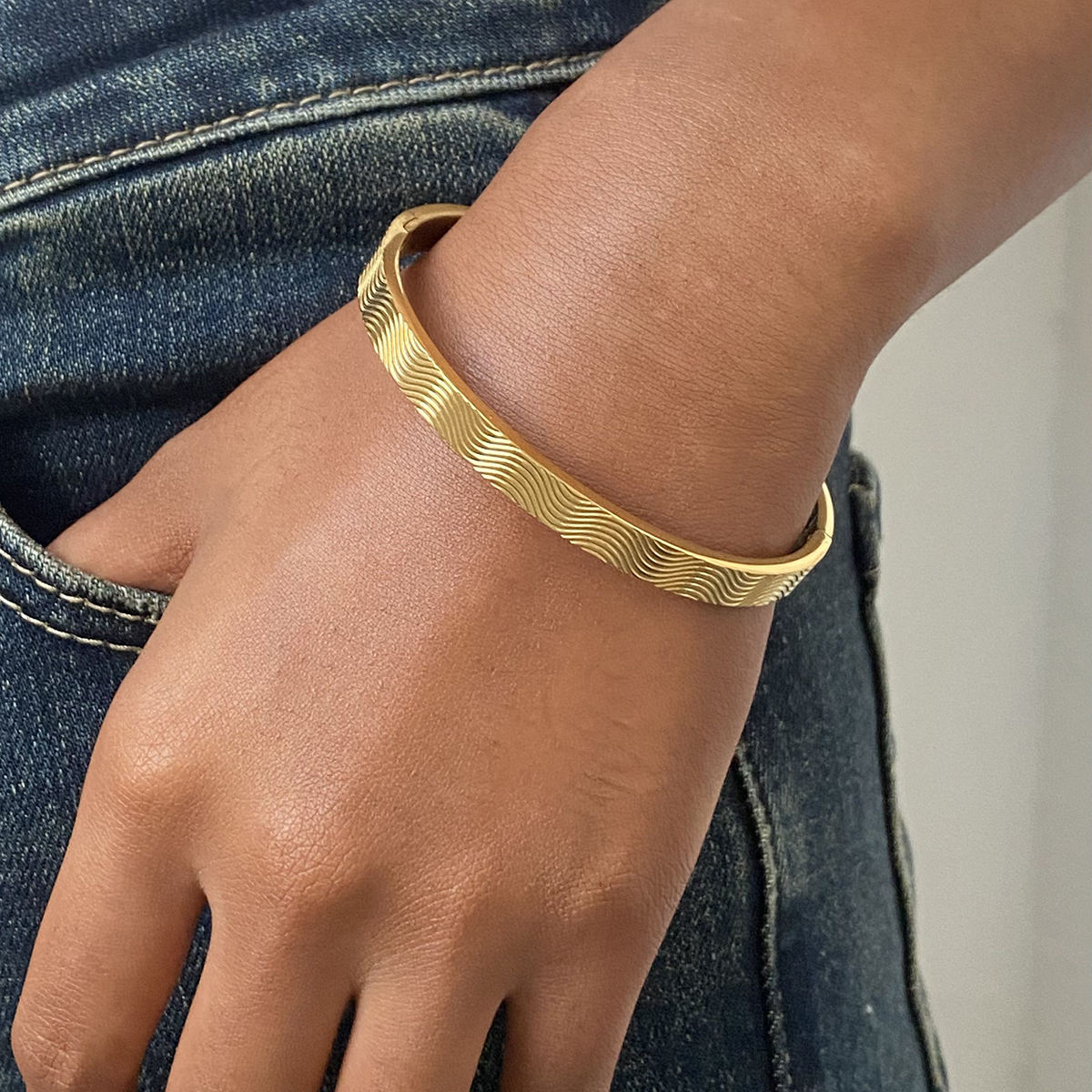 Vague Bangle