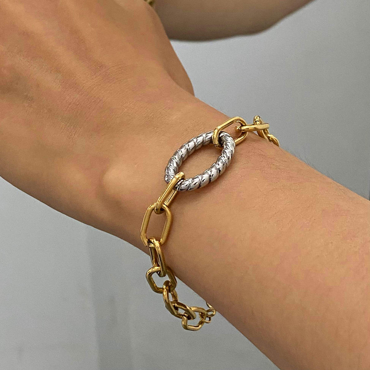 Double Dip Oval Bracelet