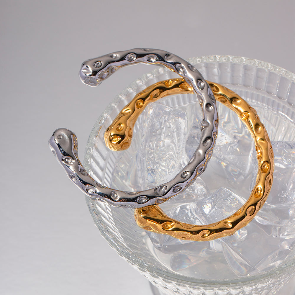 Vulcana Cuff