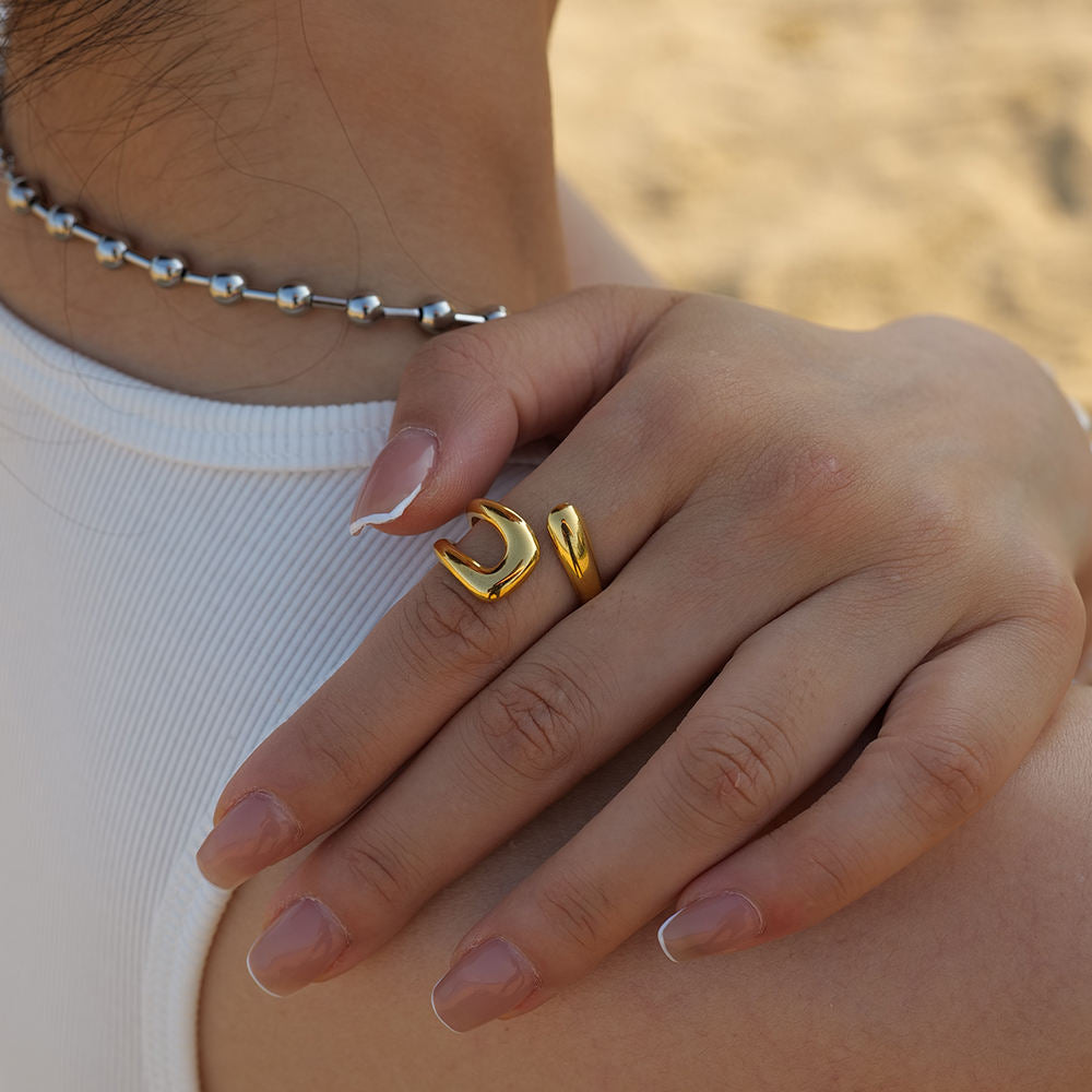 Sacré Ring