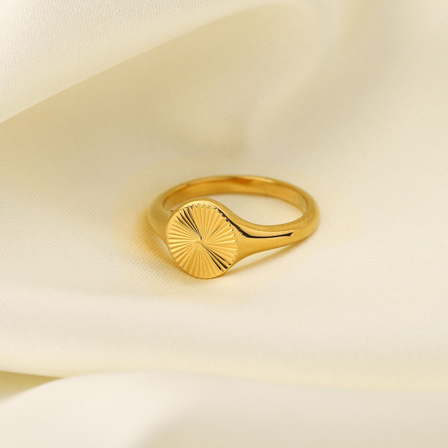 Clement Sunray Ring